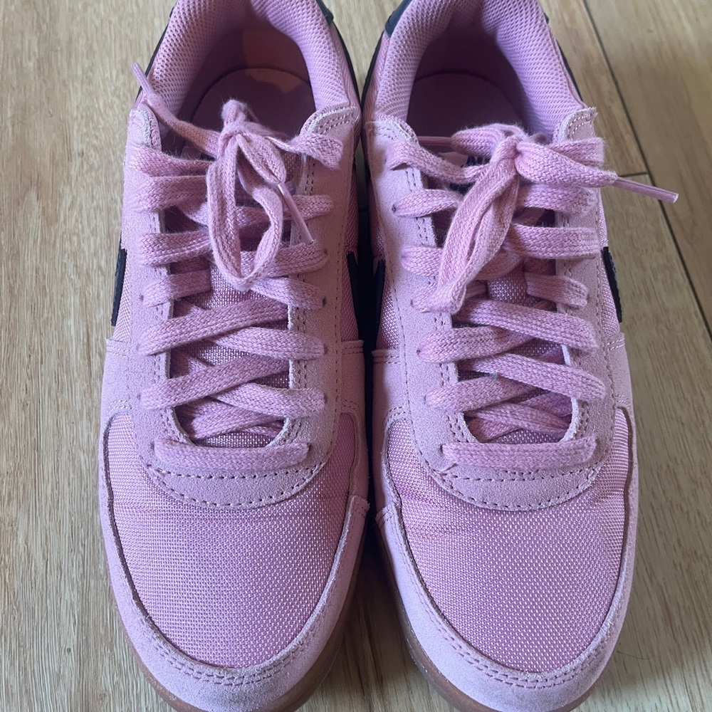 Nike Field General Pink & Navy Big Kids’ Shoe - Picture 2 of 4